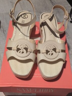 Sam & Libby Cream Platform Espadrille Sandals with Logo Medallion